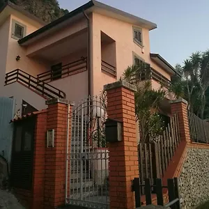 Appartamento A Casa Di Melo, Piraino